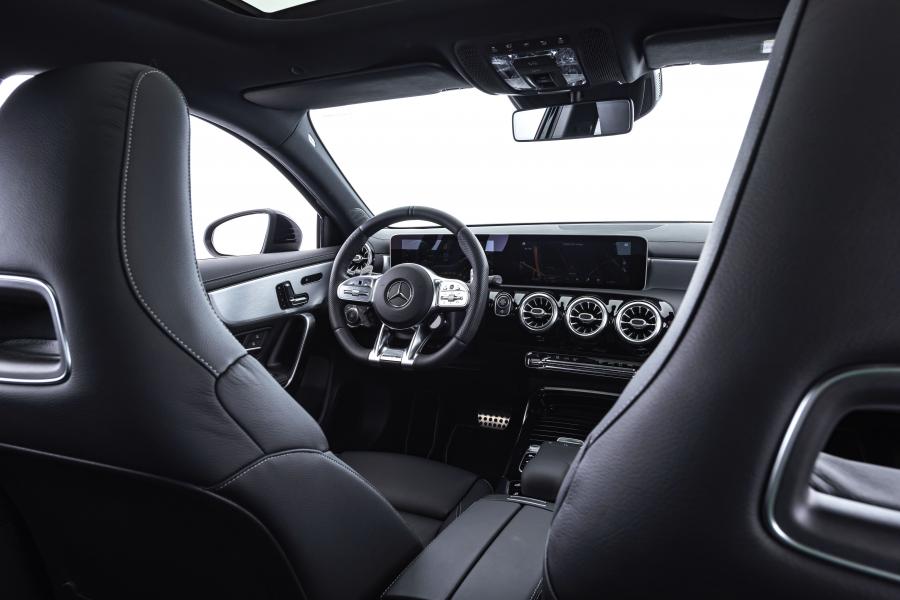 Интерьер Mercedes-AMG A35 4Matic B35S by Brabus (W177) 2019 года  (фото 22 из 33)
